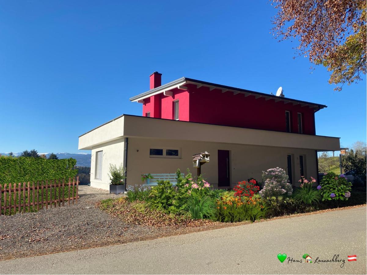 Haus Lannachberg Apartamento Exterior foto